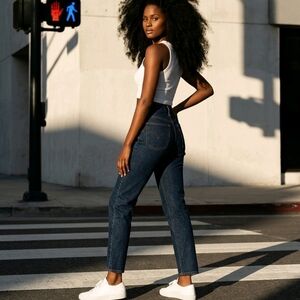 Levi’s Premium Wedgie Straight | 28 | High Rise | Tapered Leg Dark Indigo | NWT